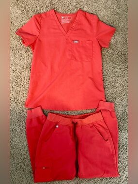 Figs scrub set in spiced cider